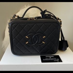 CHANEL Black/Gold Caviar Medium CC Quilted Filigree Vanity Case crossbody bag